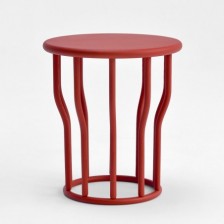 Tavolino legno design di Sipa colore rosso