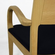 Dettaglio braccioli sedia Astra