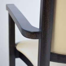 Dettaglio braccioli sedia ergonomica