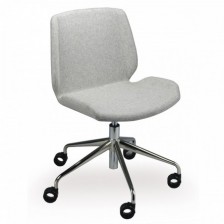 Sedia con ruote imbottita e rivestita in similpelle