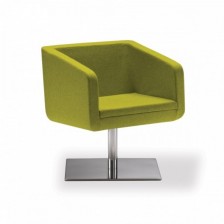 Poltroncina girevole imbottita con base in acciaio